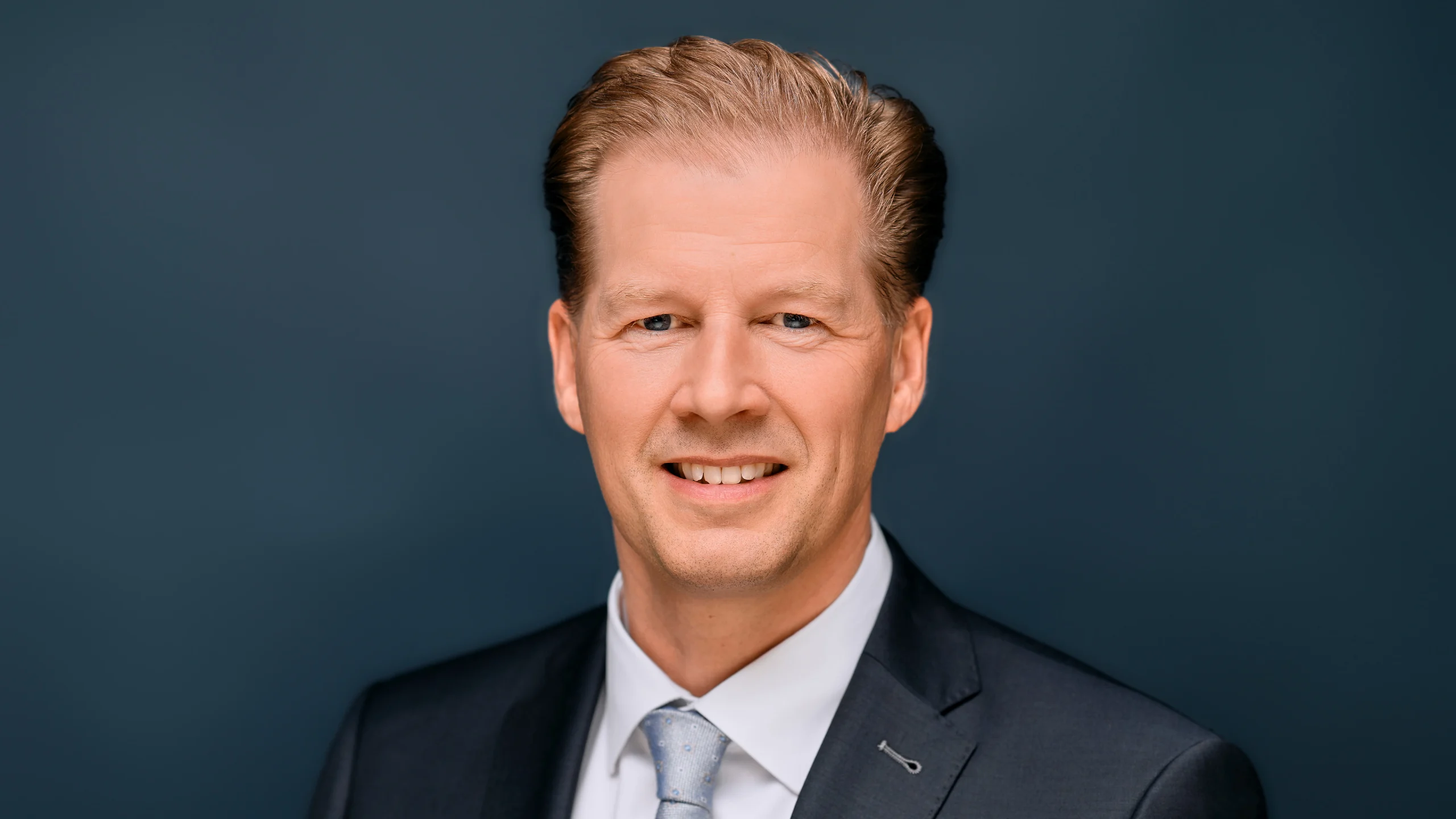Henning_Dierks_Background Henning Dierks - Bürgermeister der Gemeinde Bad Zwischenahn